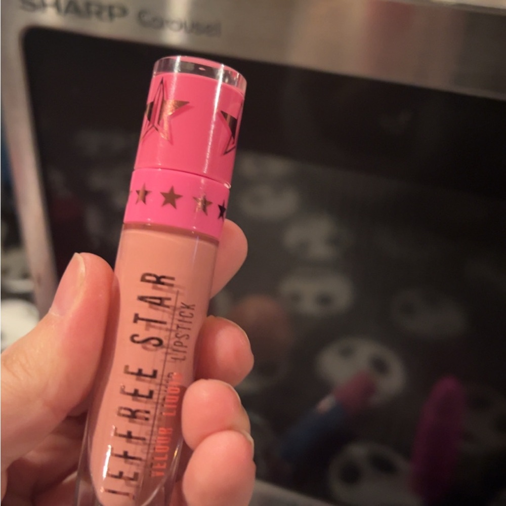 Jeffree Star Velour Liquid Lipstick - skin tight